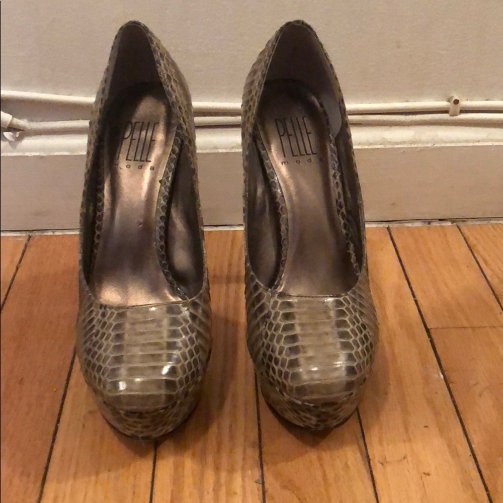 Pelle Moda pumps
